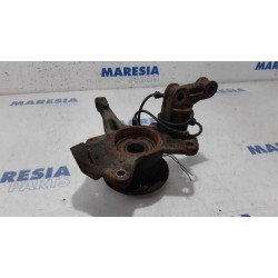 Renault - Megane - Fusee links-voor