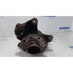 Renault - Megane - Fusee links-voor