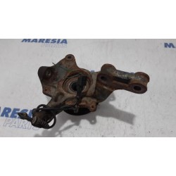 Renault - Megane - Knuckle, front right