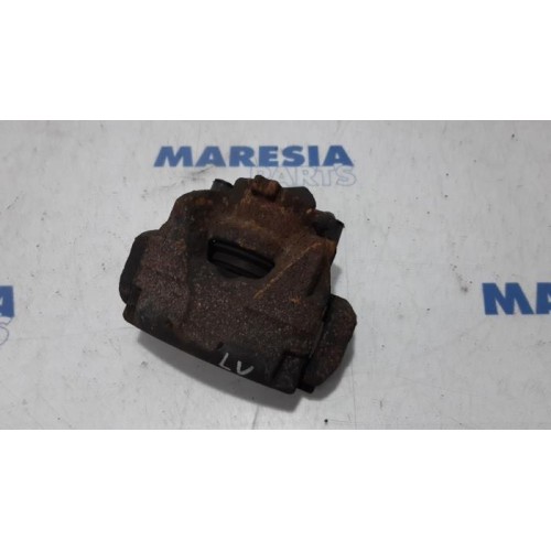 Renault - Megane - Front brake calliper, left