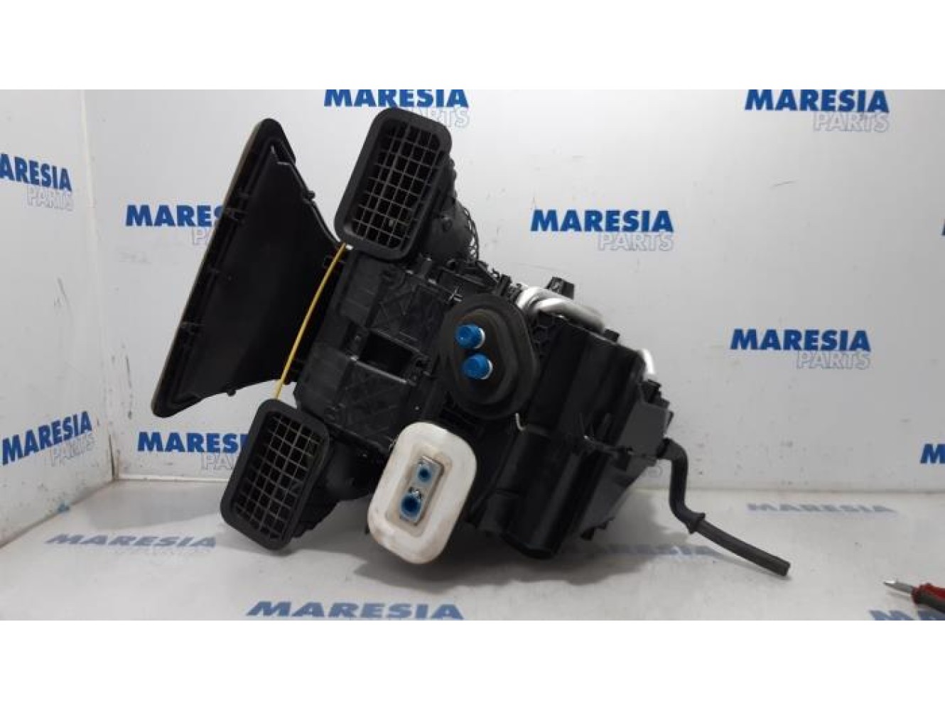 Opel - Vivaro - Heater housing
