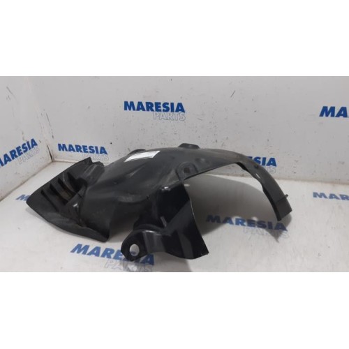 Renault - Megane - Wheel arch liner