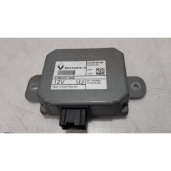 Renault - Megane - Spannungsstabilisator