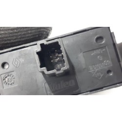 Renault - Megane - Panic lighting switch