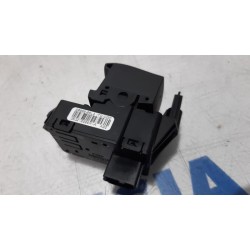 Renault - Megane - Parking brake switch