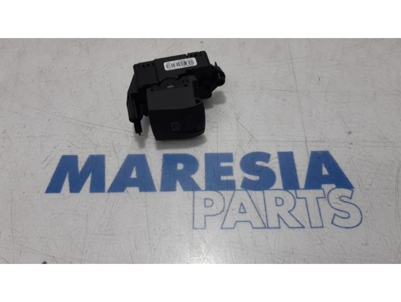 Renault - Megane - Parking brake switch
