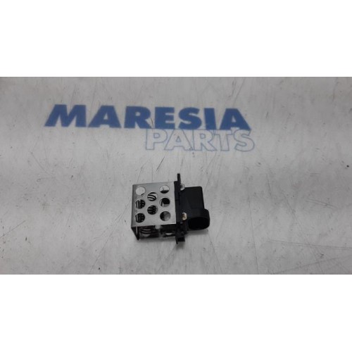 Renault - Megane - Cooling fan resistor