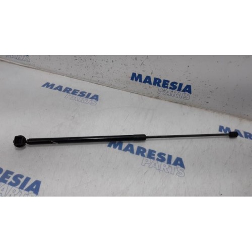 Renault - Megane - Bonnet gas strut, left