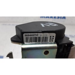 Renault - Megane - Front seatbelt, right