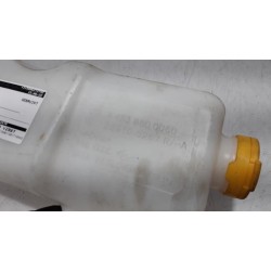 Renault - Twingo - Front windscreen washer reservoir