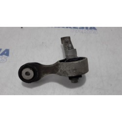Opel - Vivaro - Engine mount