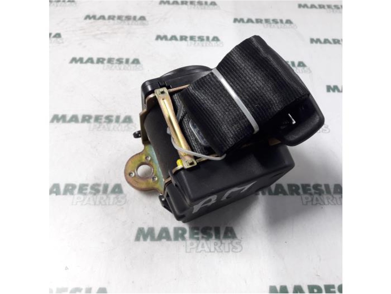 Alfa Romeo - 156 - Rear seatbelt, centre