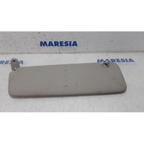 Opel - Vivaro - Sun visor
