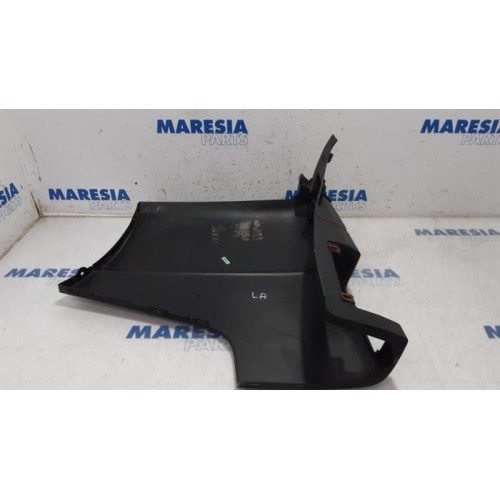 Opel - Vivaro - Rear bumper component, left