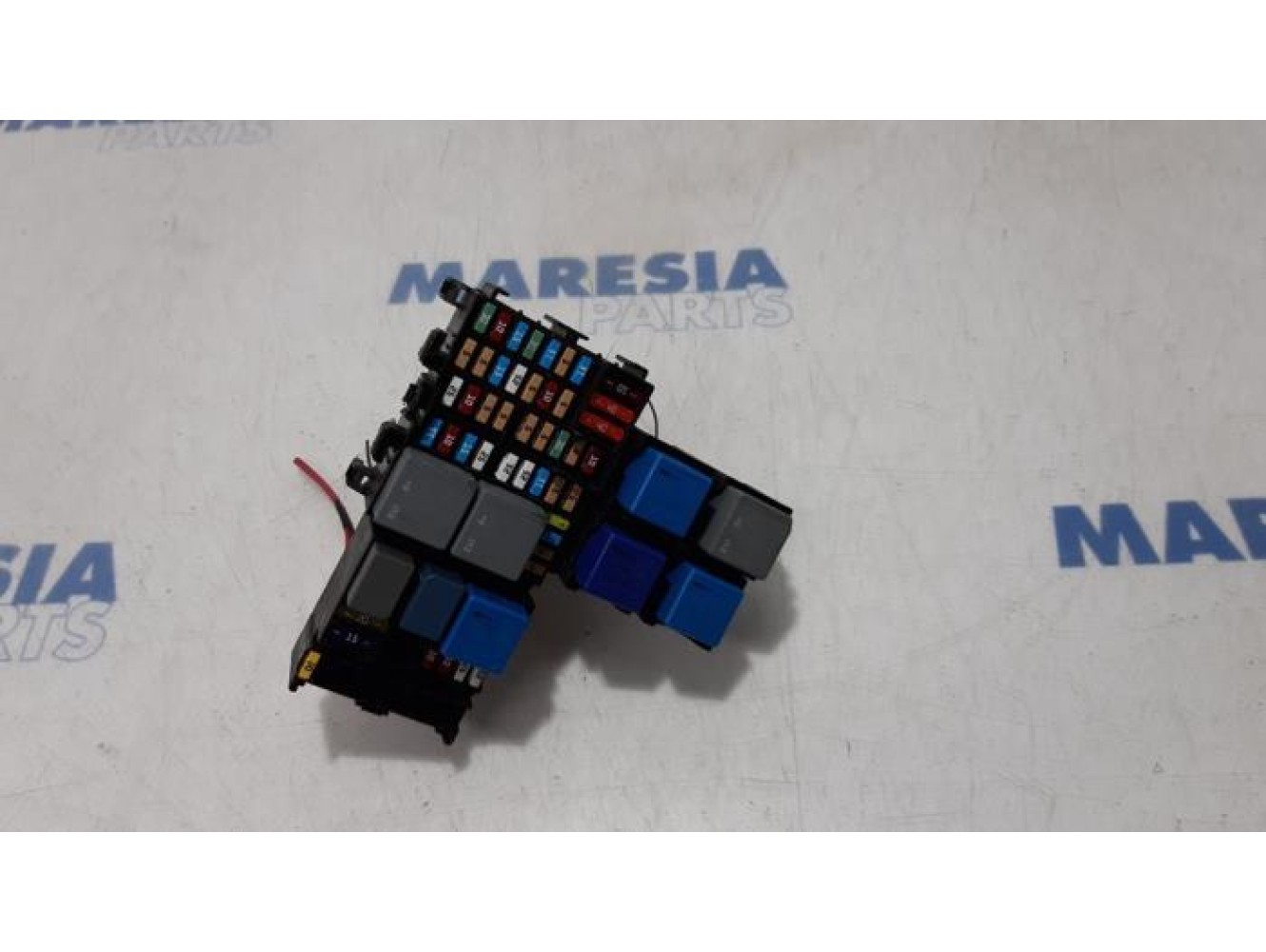 Opel - Vivaro - Fuse box