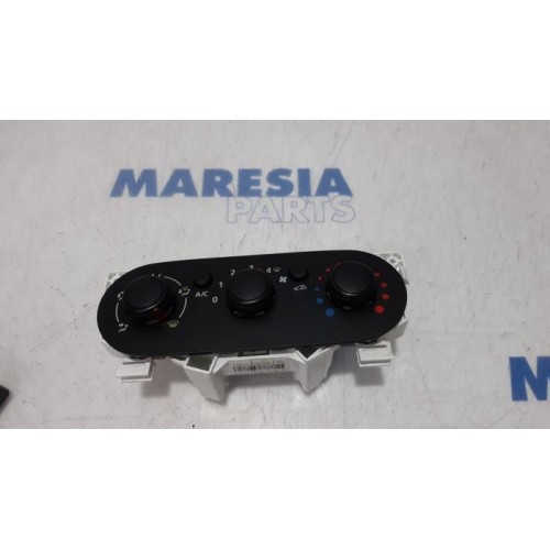Opel - Vivaro - Panneau de commandes chauffage