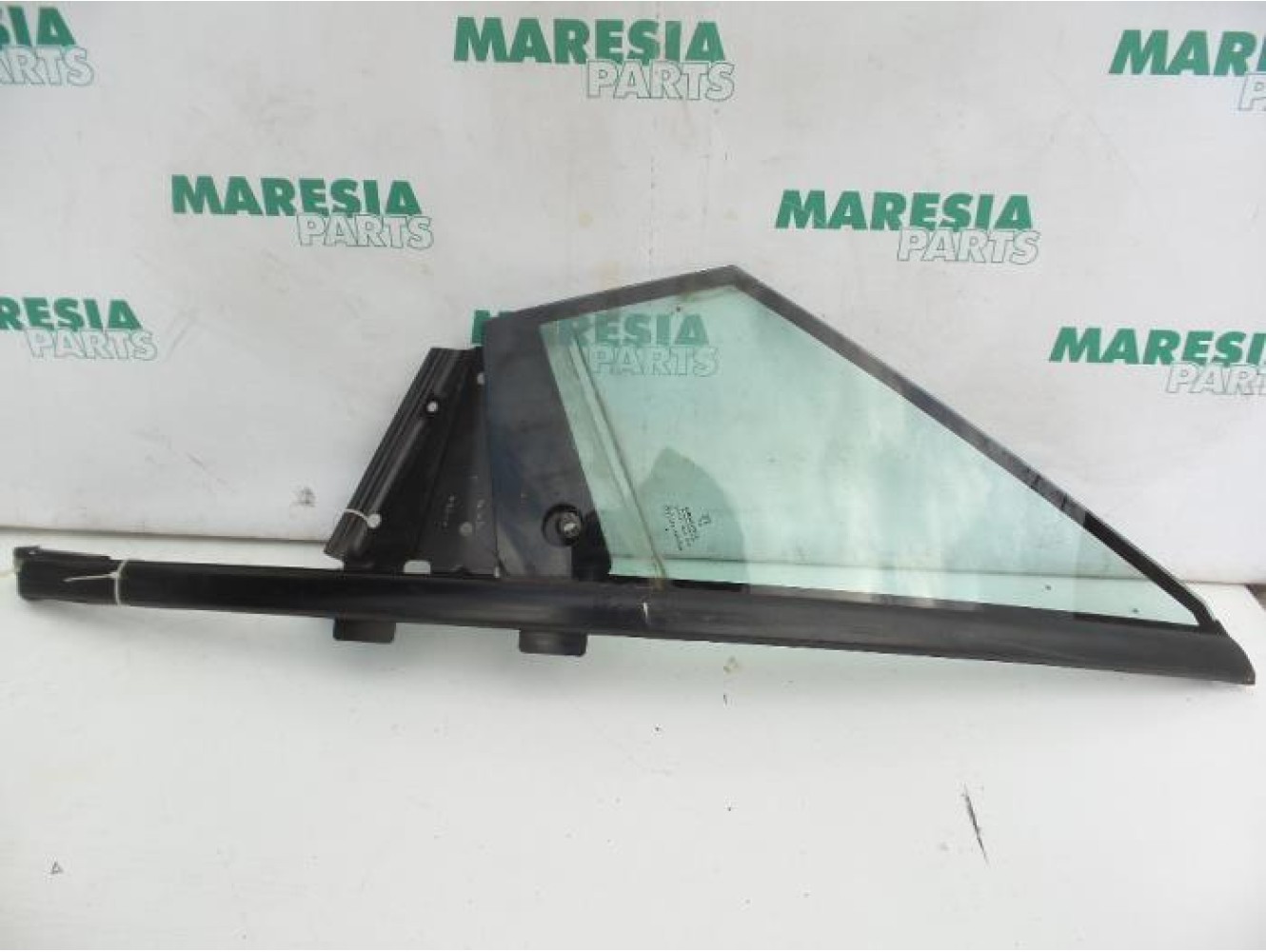 Peugeot - 306 - Dreieckfenster links vorne