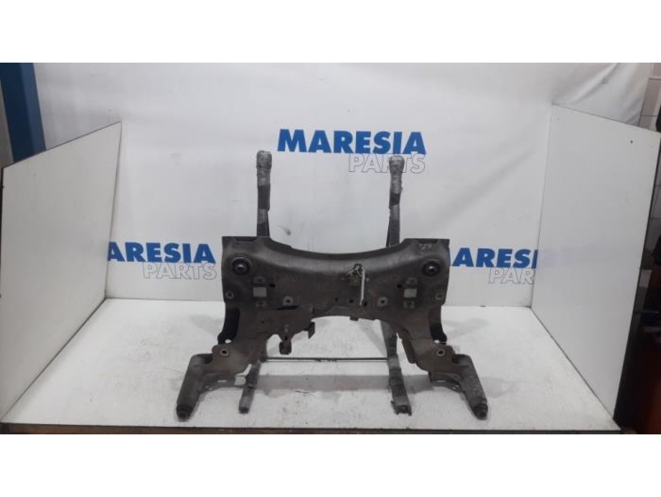 Renault - Grand Scenic - Subframe