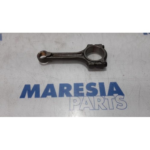 Renault - Clio - Connecting rod