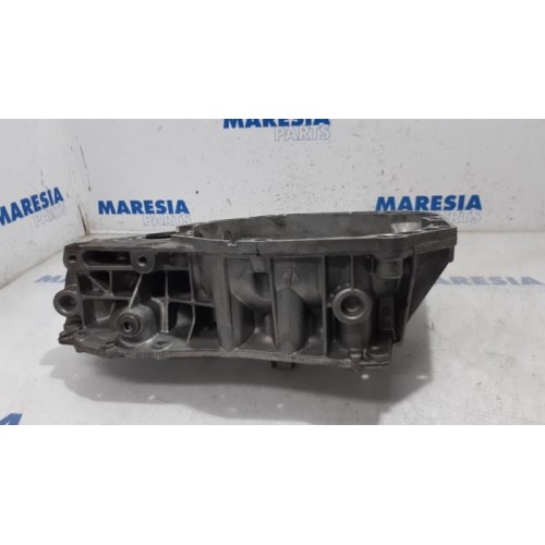 Renault - Clio - Gearbox casing