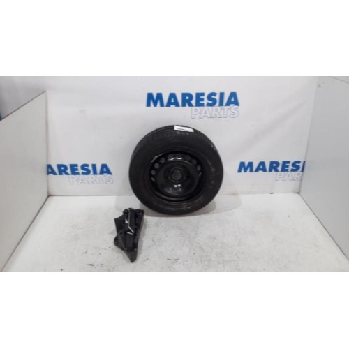 Renault - Grand Scenic - Krikset + reservewiel