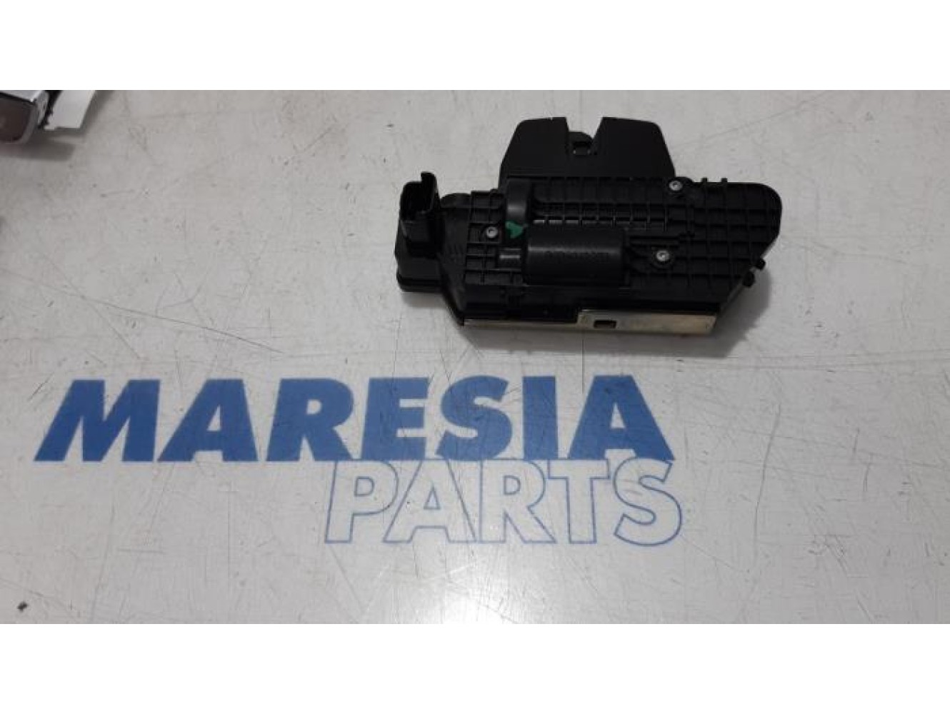 Citroen - C3 - Tailgate lock mechanism