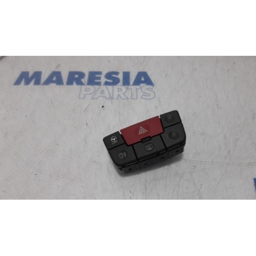 Fiat - Panda - Panic lighting switch