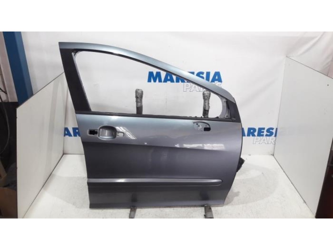 Peugeot - 308 - Front door 4-door, right