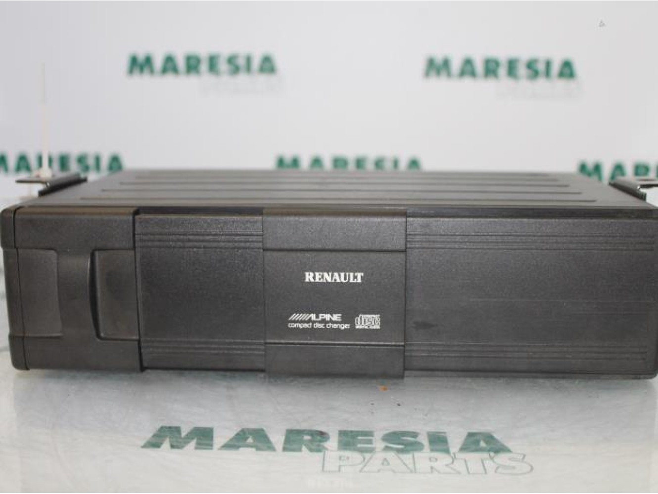Renault - Laguna - CD changer