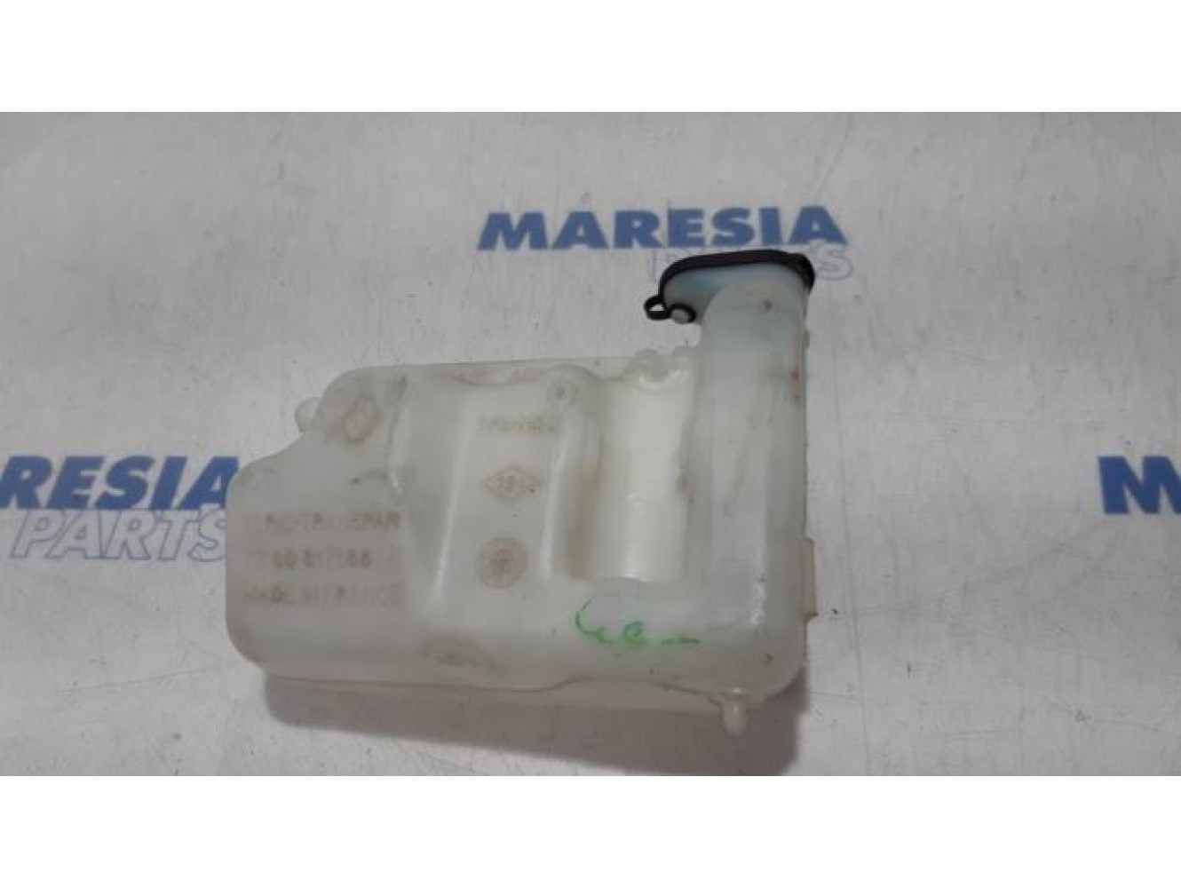 Renault - Twingo - Front windscreen washer reservoir