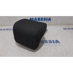 Renault - Megane - Headrest