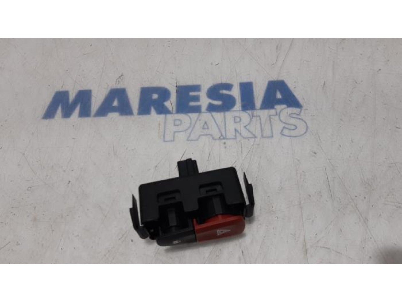 Renault - Grand Scenic - Panic lighting switch