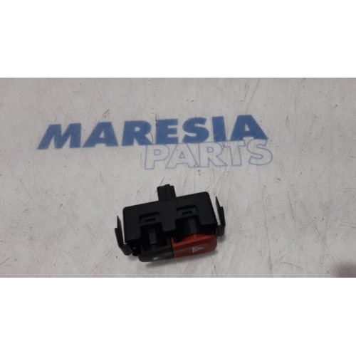 Renault - Grand Scenic - Panic lighting switch