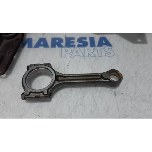 Renault - Clio - Connecting rod