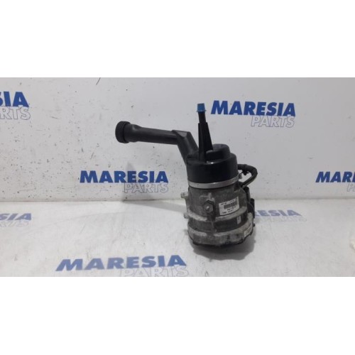 Peugeot - 308 - Power steering pump