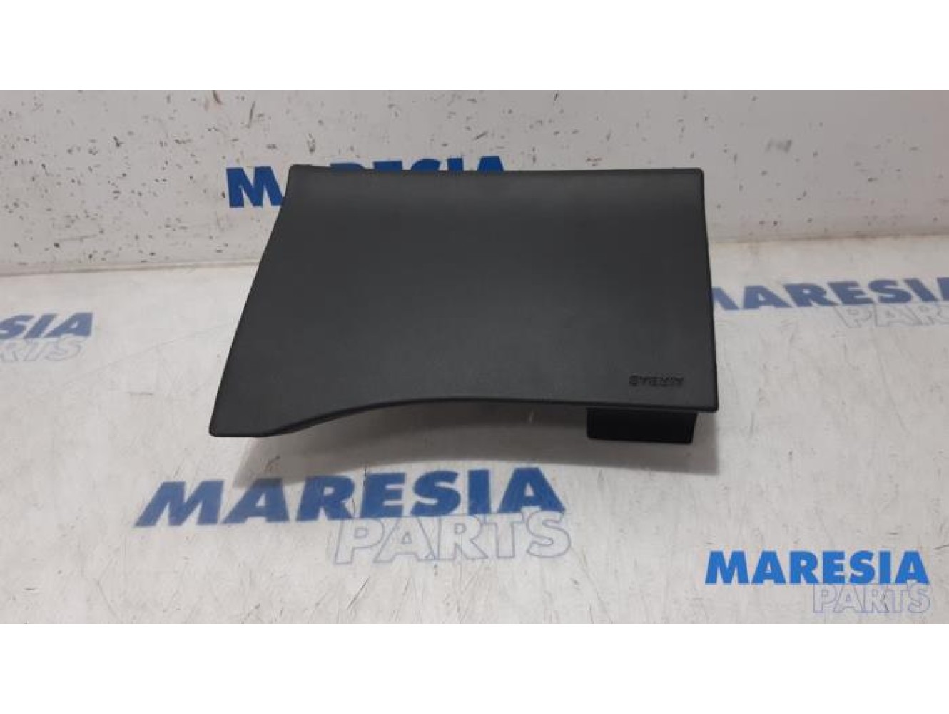 Peugeot - 308 - Airbag knie links