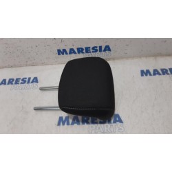 Renault - Megane - Headrest