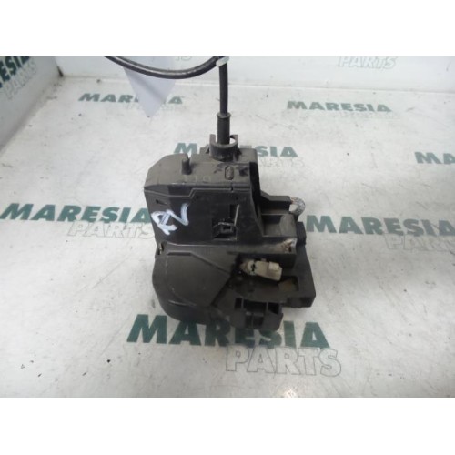 Renault - Megane Scenic - Front door lock mechanism 4-door, right