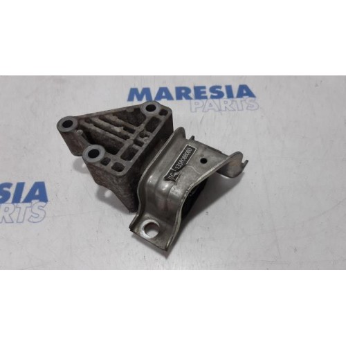 Peugeot - Boxer - Engine mount