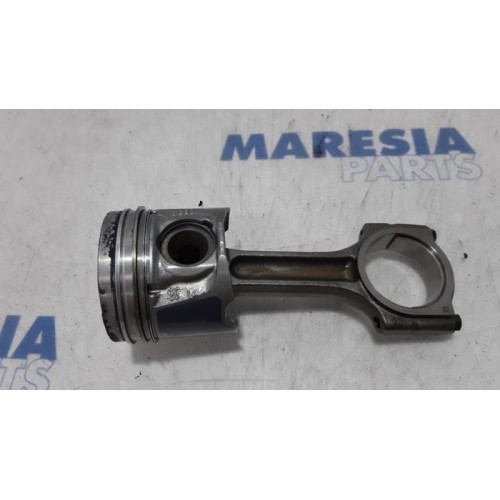 Renault - Trafic - Piston