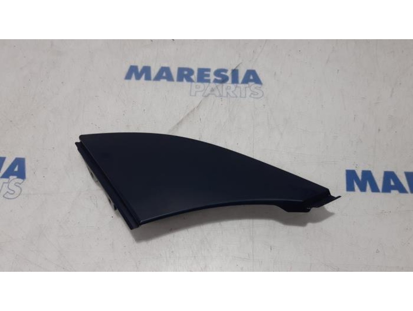 Peugeot - Boxer - Cowl top grille