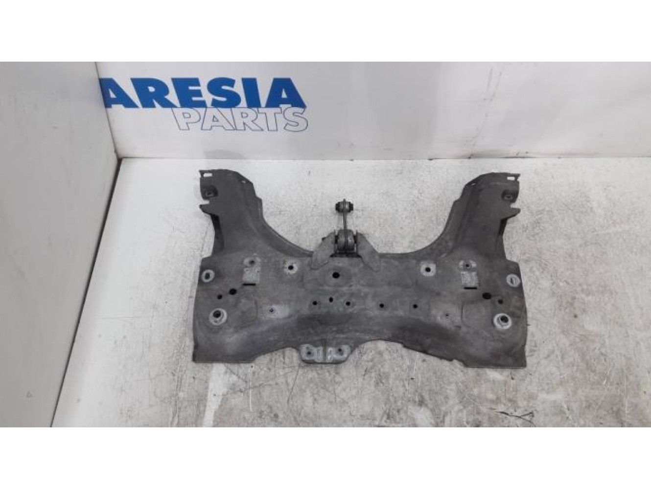 Renault - Clio - Subframe