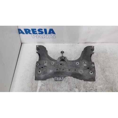 Renault - Clio - Subframe