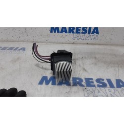 Renault - Clio - Heater resistor