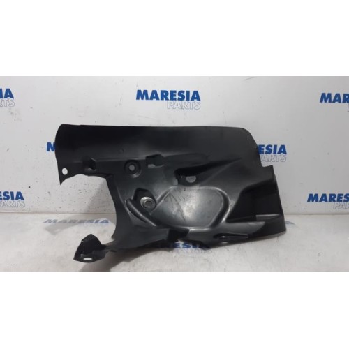 Renault - Clio - Wheel arch liner