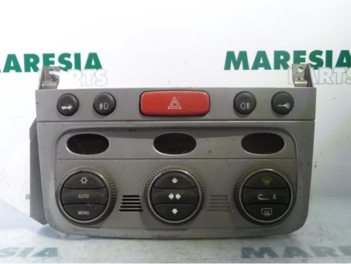Alfa Romeo - GT - Heater control panel