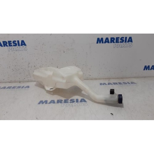 Fiat - 500 - Front windscreen washer reservoir