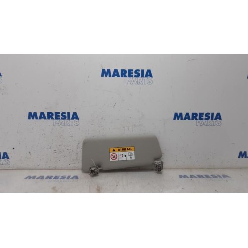 Renault - Clio - Sun visor
