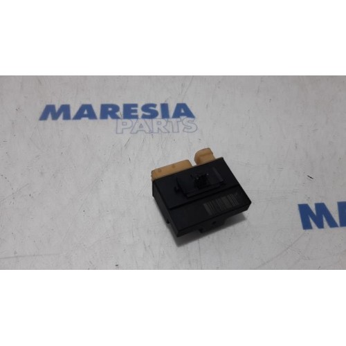 Citroen - DS3 - Glow plug relay