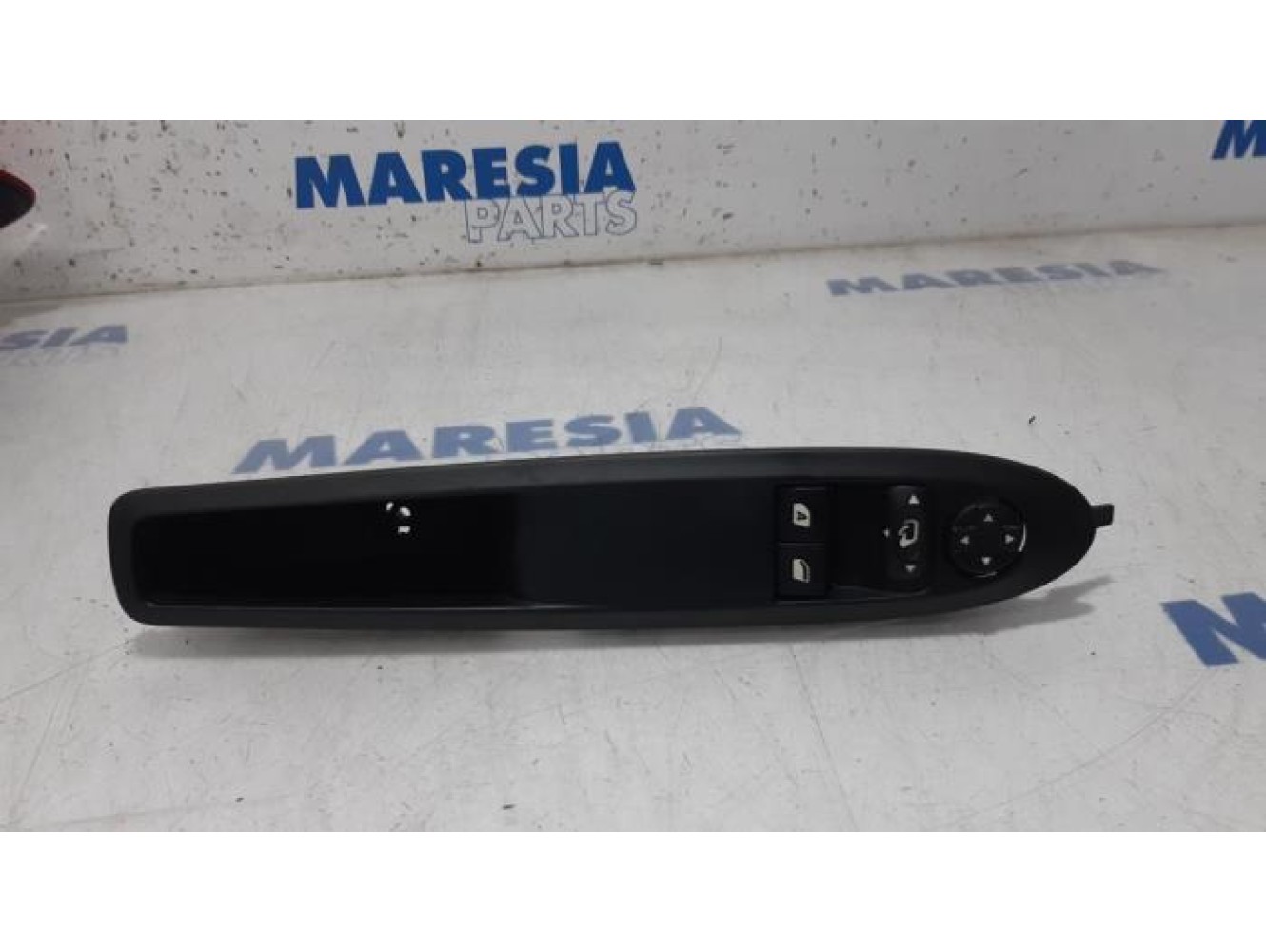 Citroen - DS3 - Multi-functional window switch